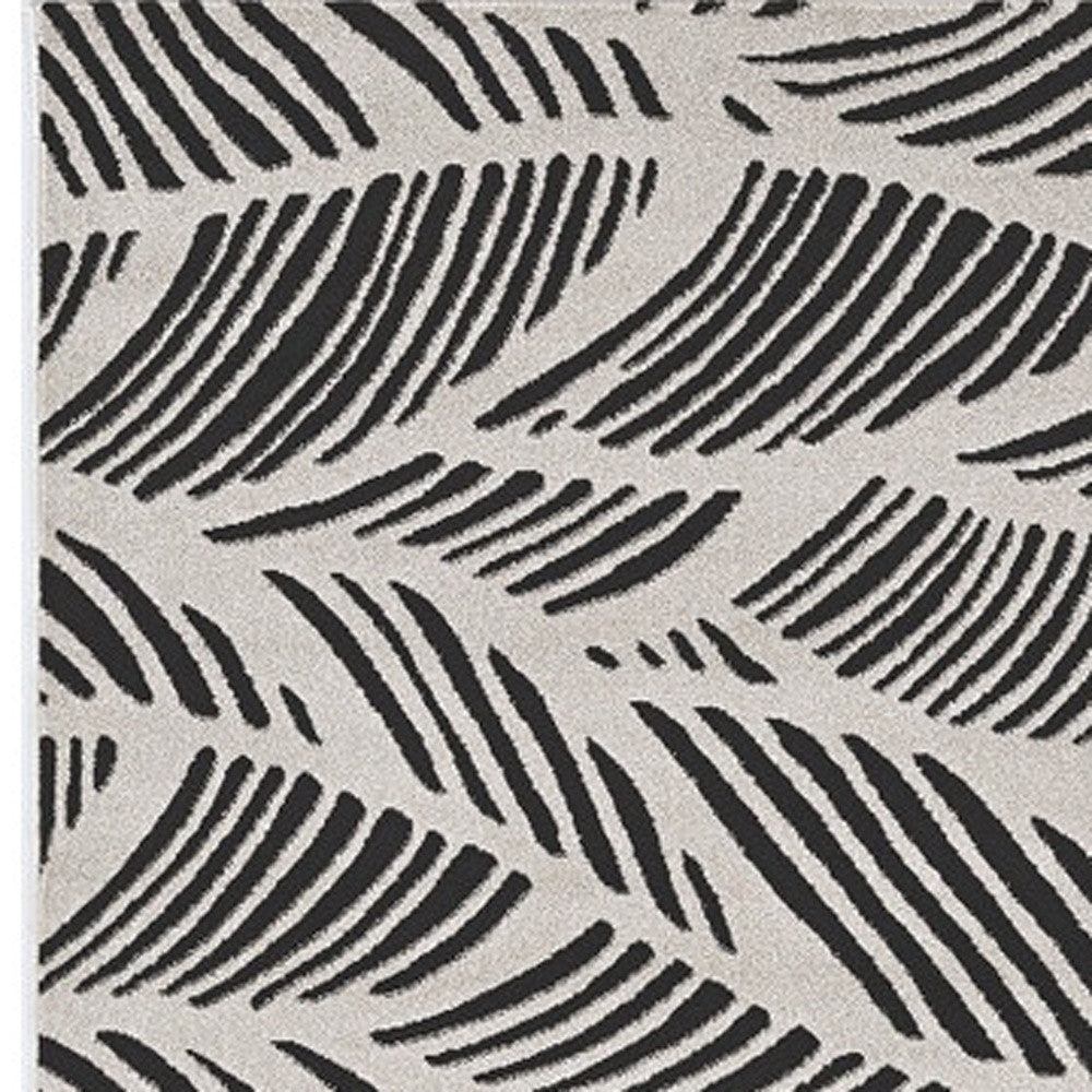 5'X8' Black White Machine Woven Uv Treated Oversized Leaves Indoor Outdoor Area Rug