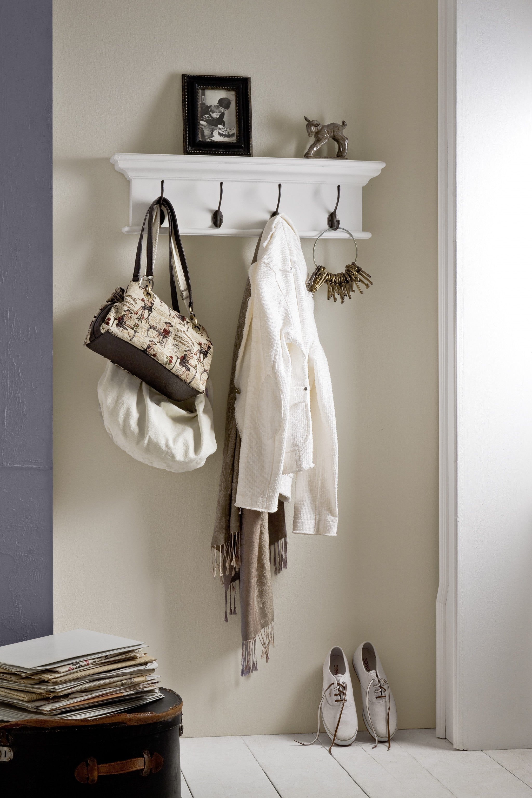 Classic White Four Hook Hanging Coat Rack