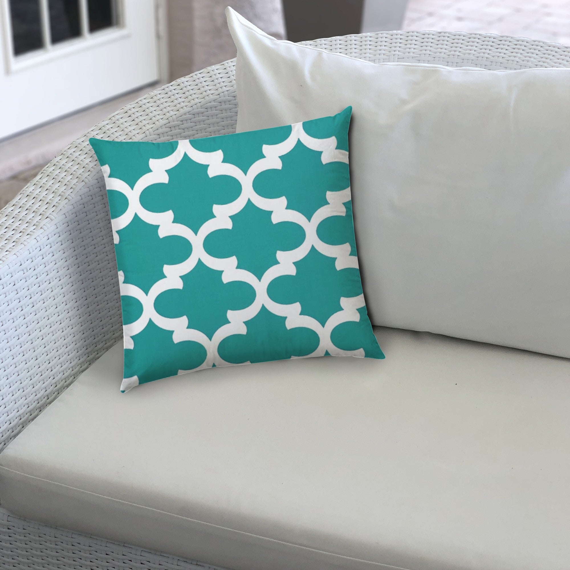 14" X 20" Turquoise And White Blown Seam Quatrefoil Lumbar Indoor Outdoor Pillow