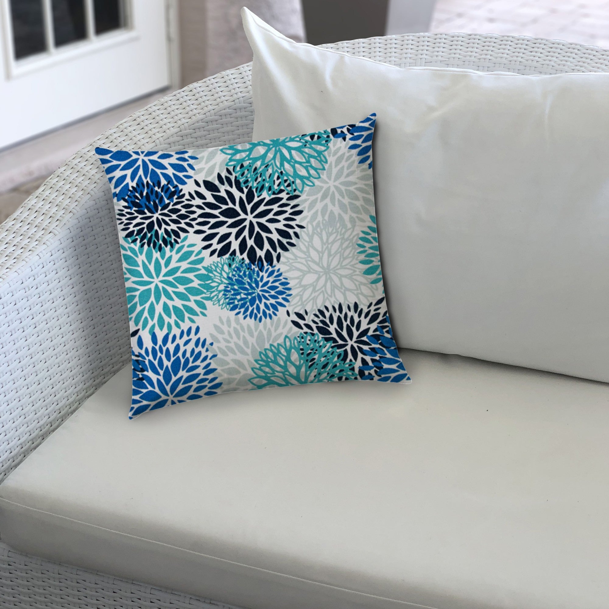 14" X 20" Blue And White Blown Seam Floral Lumbar Indoor Outdoor Pillow