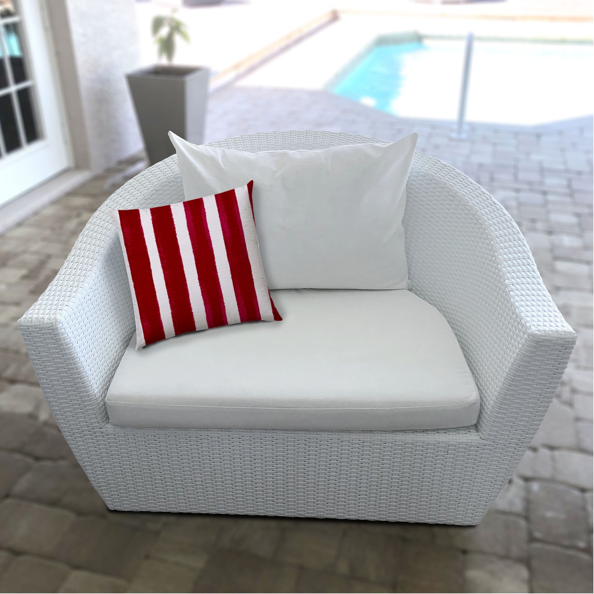 14" X 20" Hot White Blown Seam Striped Lumbar Indoor Outdoor Pillow