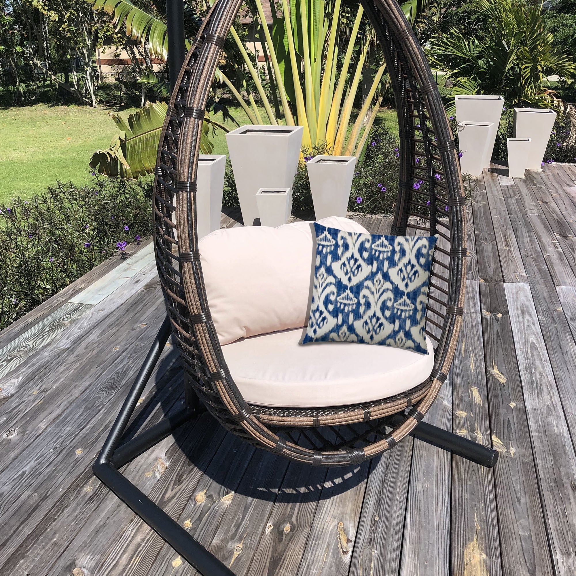 17" X 17" Indigo And Cream Blown Seam Ikat Lumbar Indoor Outdoor Pillow