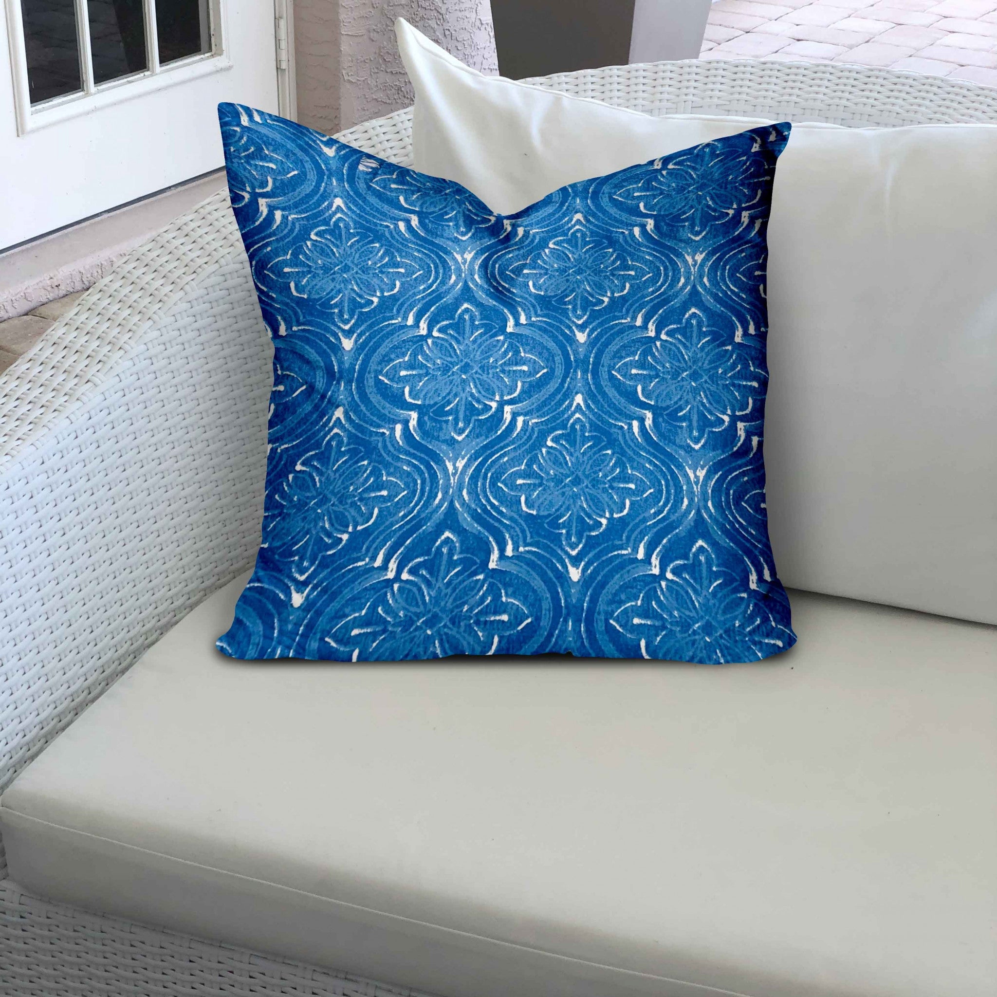 14" X 14" Blue And White Zippered Ikat Throw Indoor Outdoor Pillow Cover