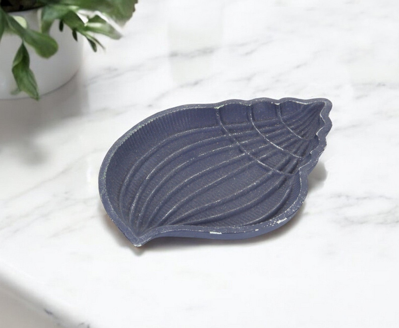 6" Blue Conch Shell Cast Iron Vanity Tray