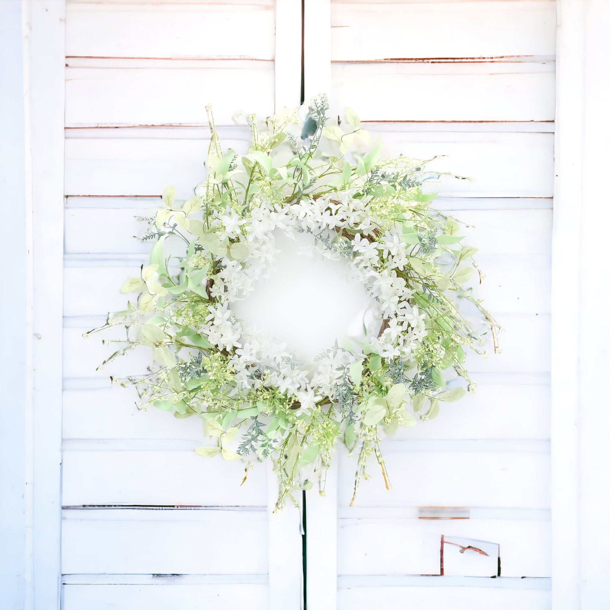 22" Green and White Mixed Assortment Artificial Wreath