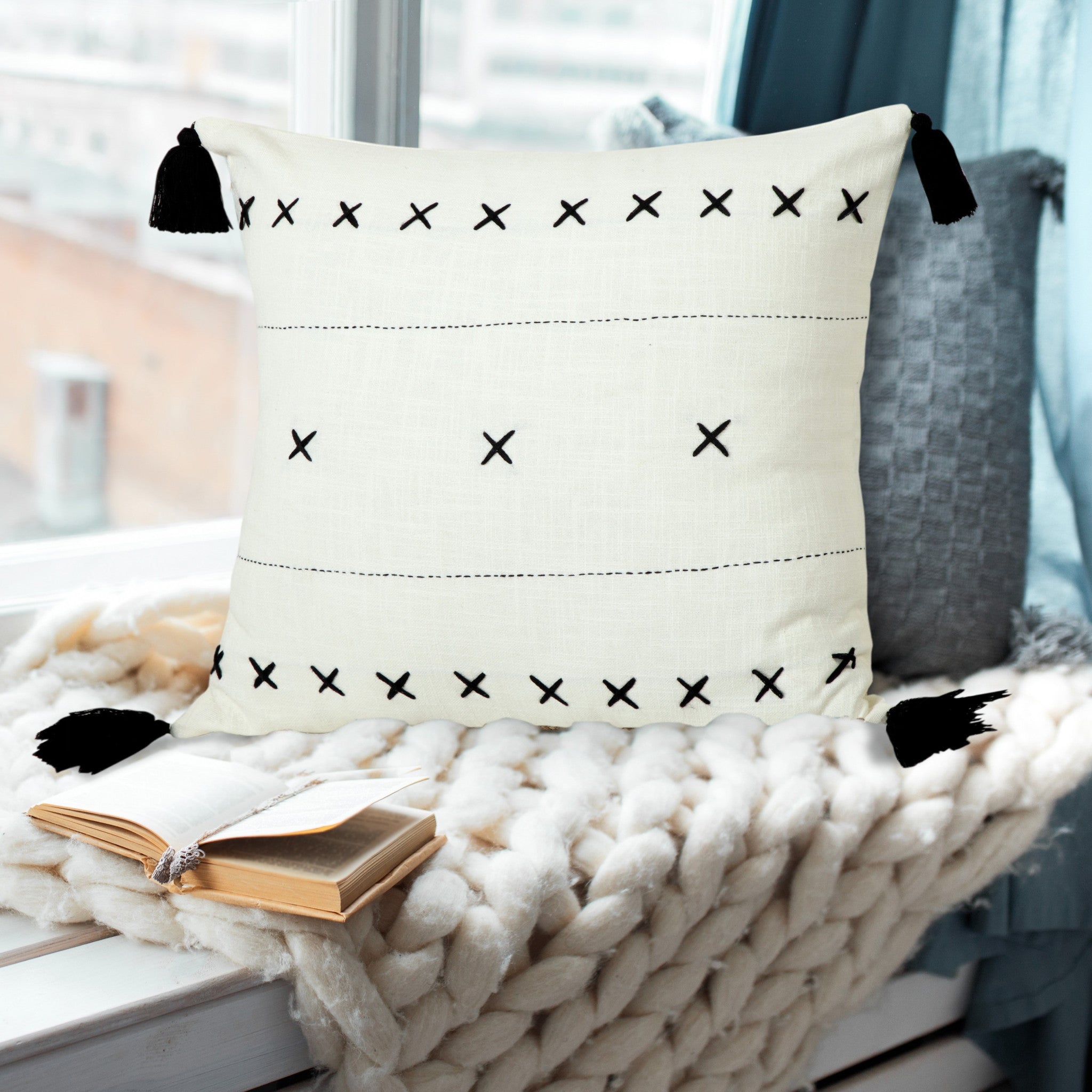 20" X 20" Off-White Black And Cream 100% Cotton Geometric Zippered Pillow