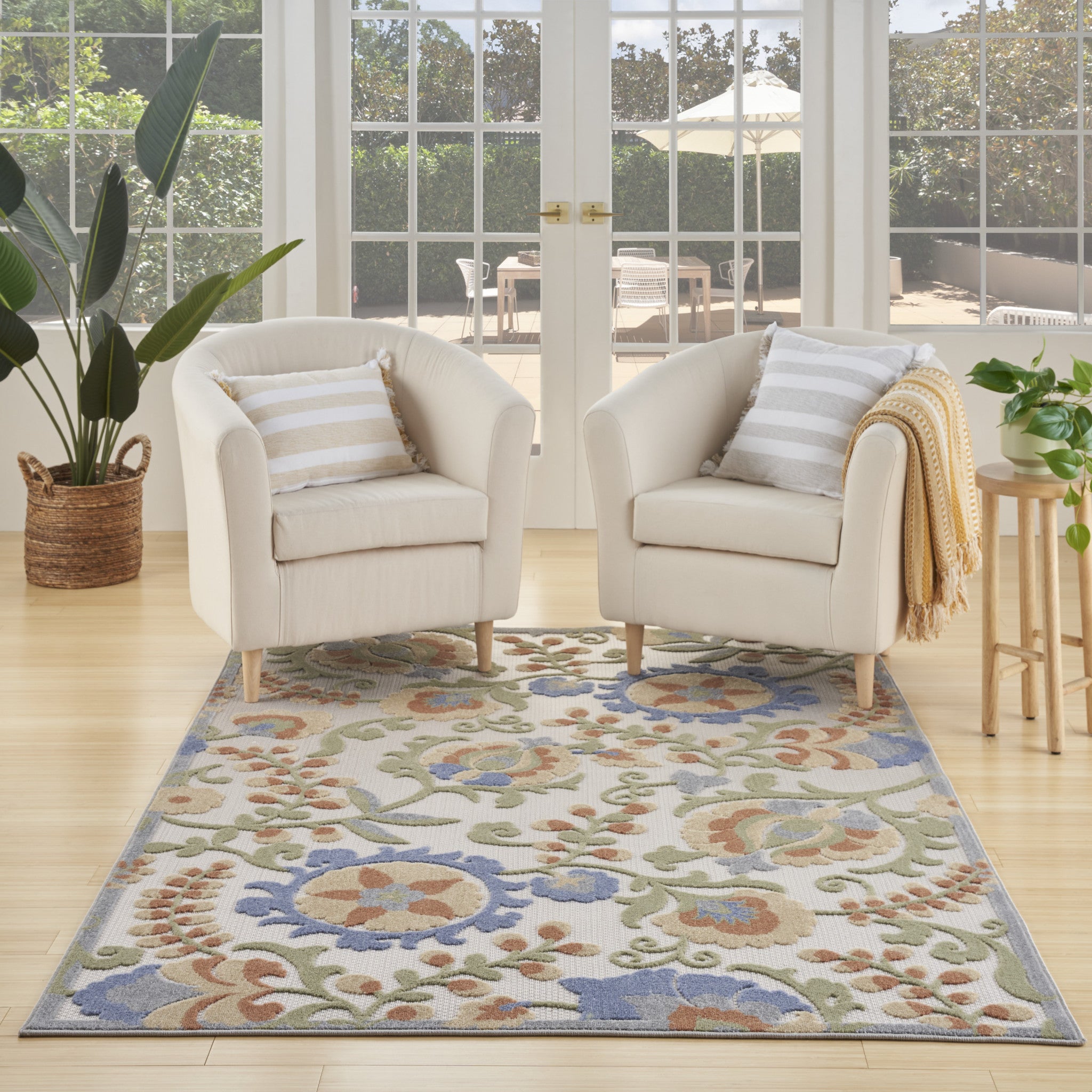 5' X 7' Blue And Yellow Floral Power Loom Area Rug