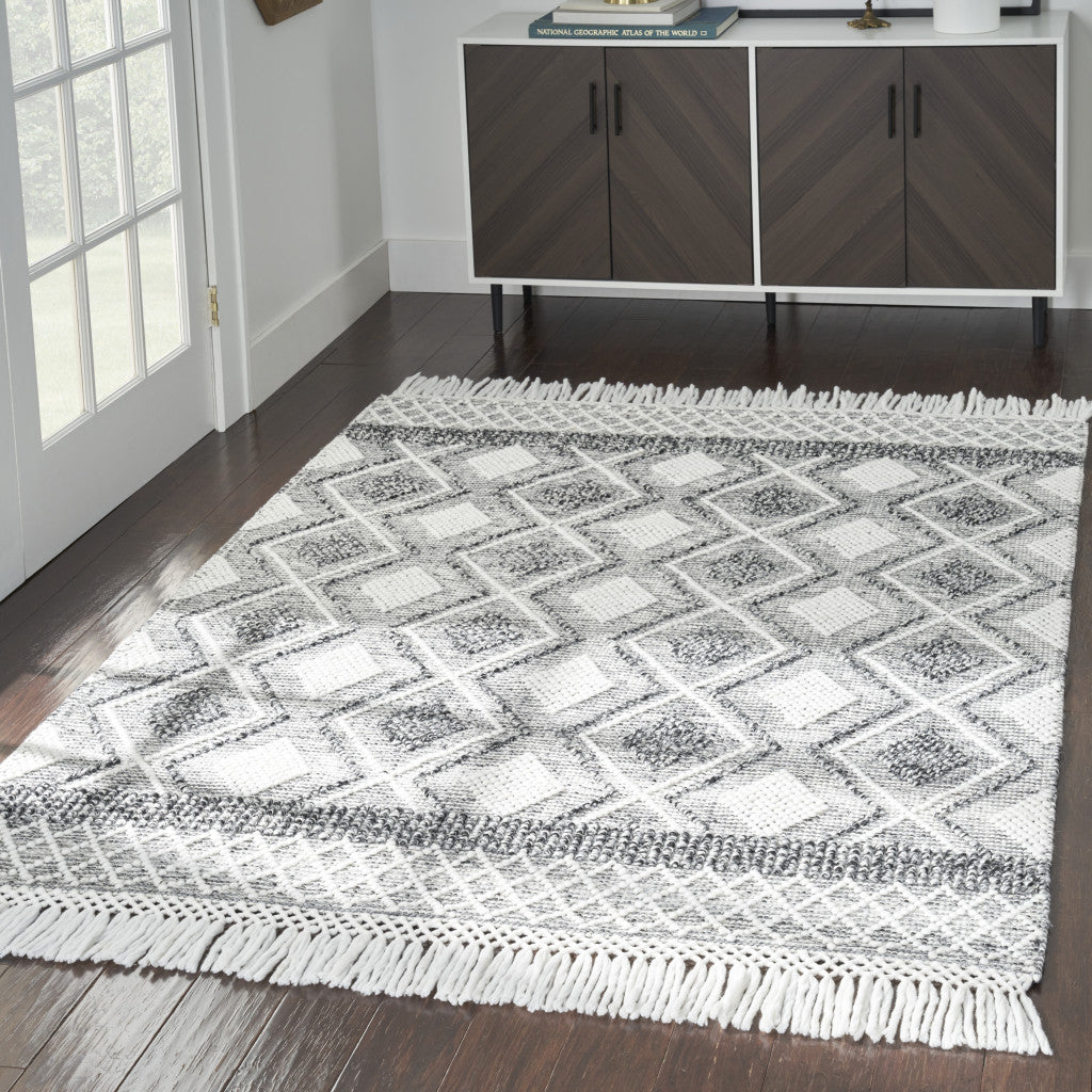 4' x 6' Gray and Ivory Geometric Hand Woven Area Rug With Fringe