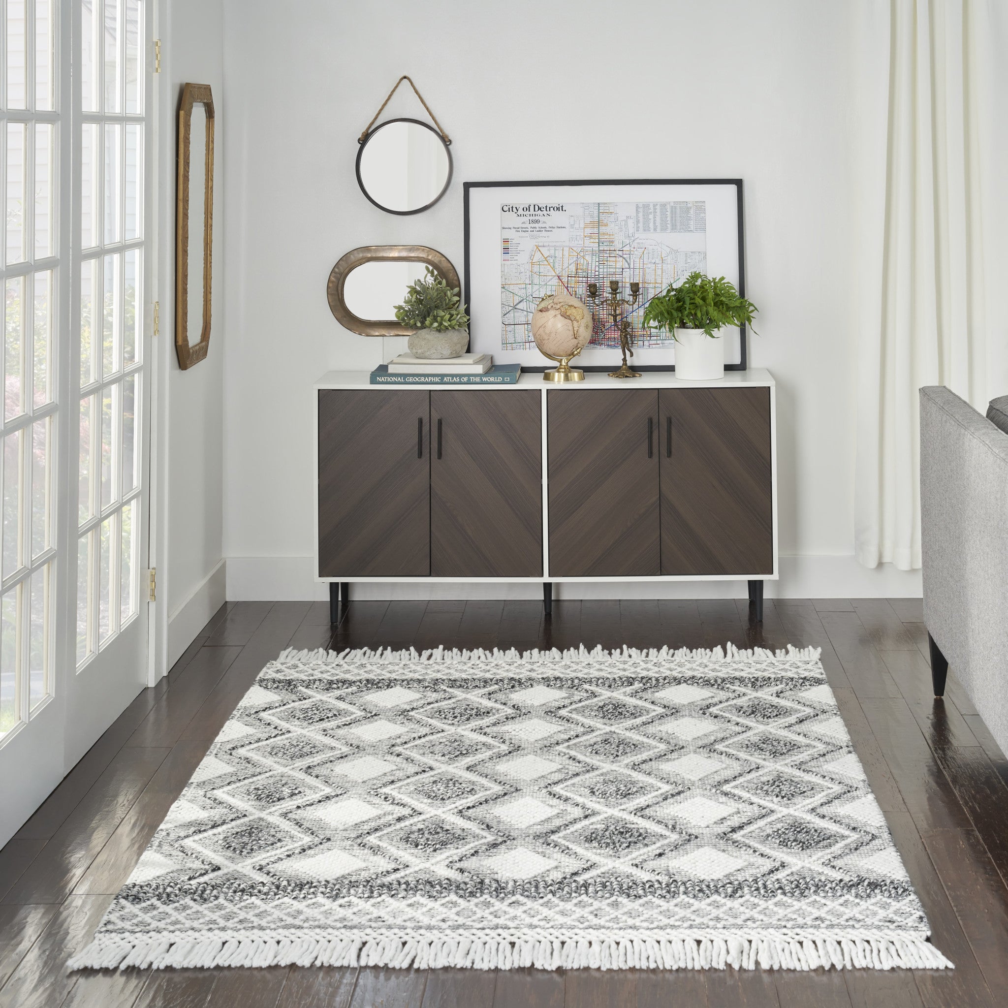 4' x 6' Gray and Ivory Geometric Hand Woven Area Rug With Fringe