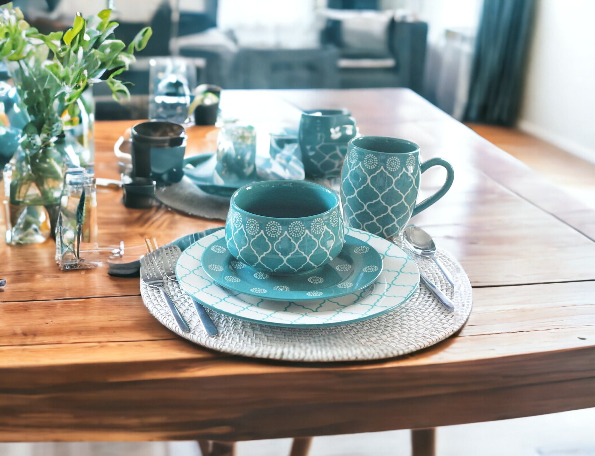 Turquoise Sixteen Piece Round Trellis Ceramic Service For Four Dinnerware Set